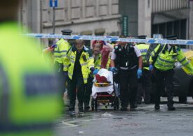 27 de persoane spitalizate după ce o mașină a intrat în mulțime la parada de titlu a lui Liverpool