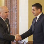 Bolojan, despre planul lui Simion de a concedia 500.000 de bugetari: Sună a marketing electoral