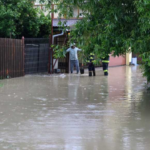 Vremea face prăpăd: Inundații, pene de curent și localități izolate în mai multe județe