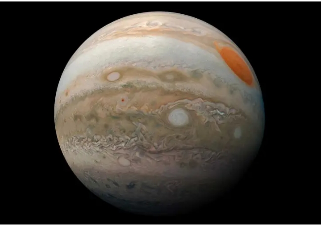 Jupiter se micșorează sub ochii noștri. Cât de mare era înainte și cu ce viteză se reduce în prezent