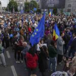 Marșuri pro-europene, de Ziua Europei, la București și în marile orașe: „Votăm, nu plecăm”, „Nu vrem țara înapoi, vrem țara înainte”