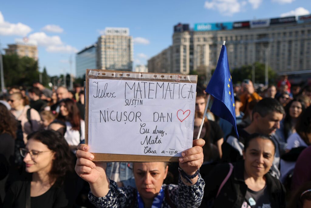 mesaj copil miting Nicușor Dan