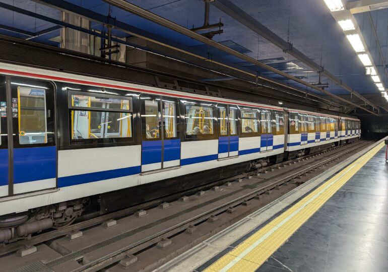 Premieră mondială: Sistem de livrare a coletelor cu ajutorul metroului