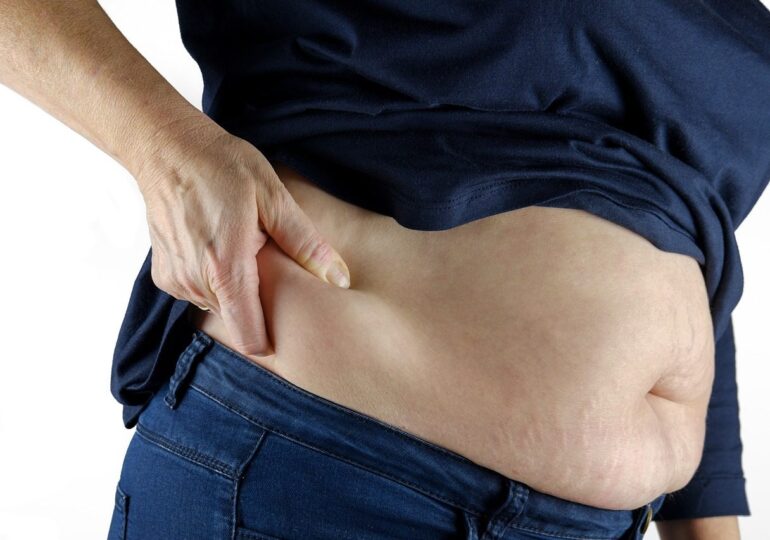 Cu cât îți scurtează viața kilogramele în plus, mai ales cele luate în tinerețe