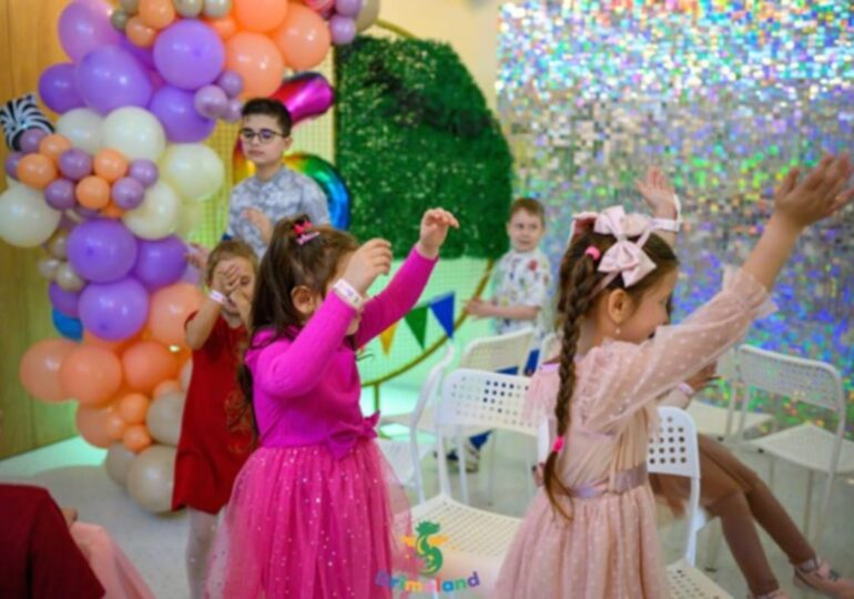 Organizare petreceri pentru copii în Timișoara: cum alegi locul ideal fără să-ți pierzi mințile sau bugetul