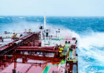 UE aprobă cel mai amplu pachet de sancțiuni de până acum împotriva Rusiei – lovituri pentru petrolul, bănci și flota fantomă