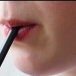 Substanțele chimice din plastic ne afectează somnul la fel ca o cafea. Dar fără beneficiile acesteia