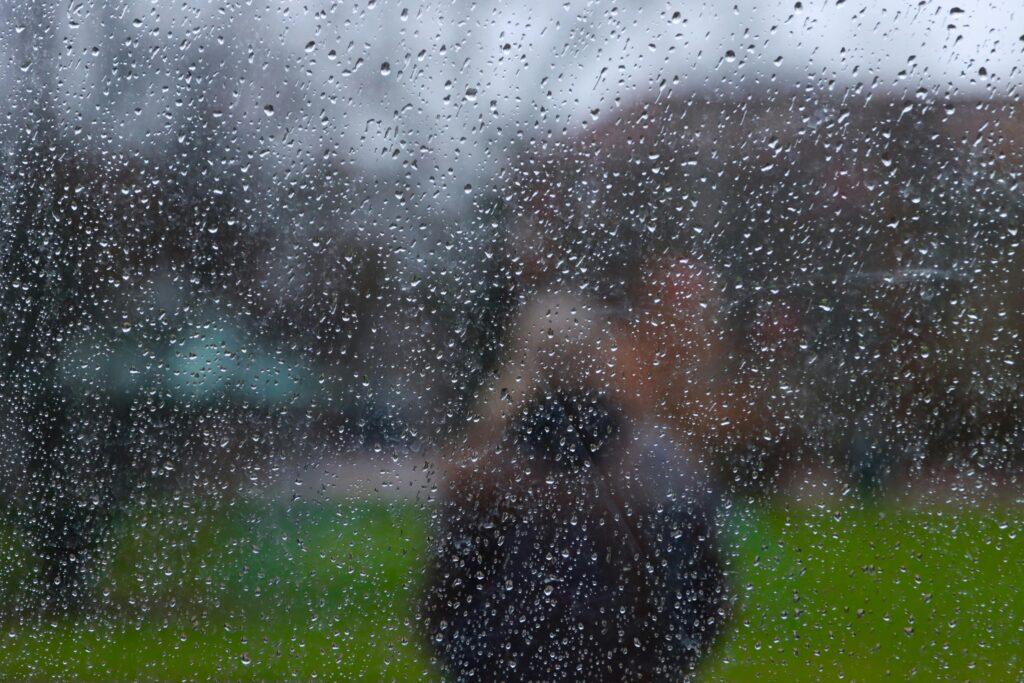 Avertizare meteo: Vânt puternic în mai multe regiuni până marți