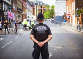 Un român e acuzat că a incendiat locuința premierului britanic Keir Starmer