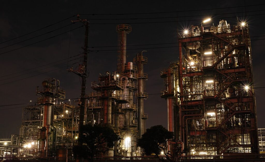 Anti-sistem cu statul la butoane: riscăm prăbușirea rapidă. Înapoi la energie scumpă și coloși de stat, căpușați de „băieții deștepți”? Șansa de pe 18 mai Interviu