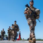 Fake news pe TikTok despre militari francezi pregătiți să înceapă un război civil în România după vot