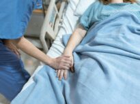 Un bărbat din China a trăit jumătate de an după un transplant cu ficat de porc