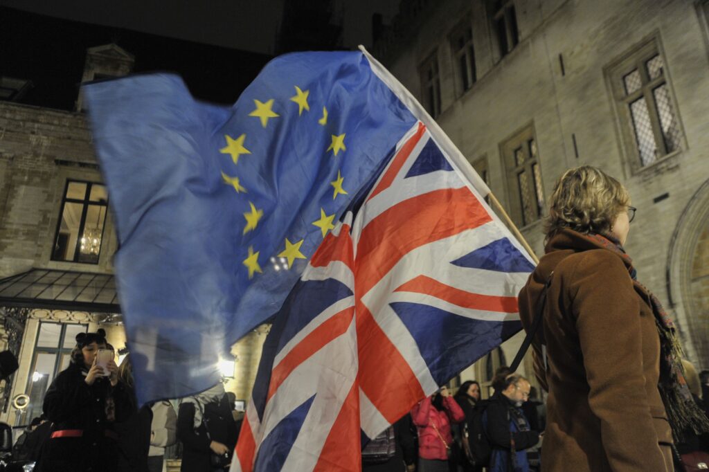 Marea Britanie vrea înapoi în Uniunea Europeană. BBC: Londra pregătește redeschiderea pieței unice cu bunuri UE
