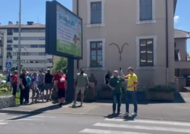 Un membru USR a fost agresat la o secție de votare din Franța: Cineva bagă extrem de mulți bani în această rețea, sunt organizați piramidal, au liste și disciplină de fier (Video)