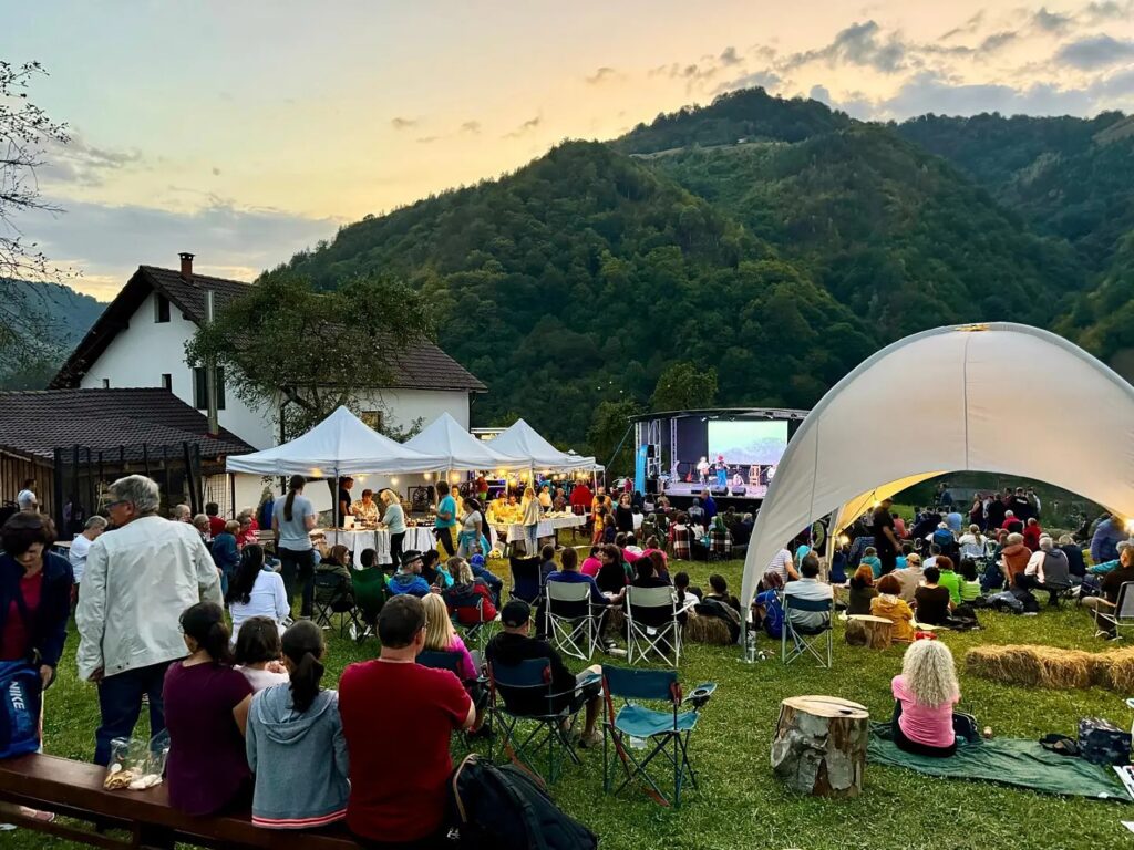 PRAF DE STELE – Festivalul de Munte revine cu ediția a V-a la Râu Sadului!