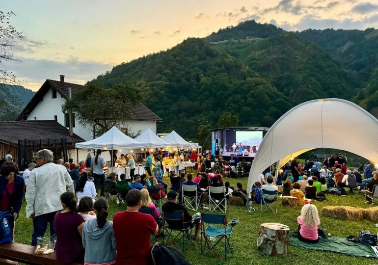 PRAF DE STELE - Festivalul de Munte revine cu ediția a V-a la Râu Sadului!
