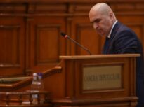Bolojan tot descoperă comitete speciale. Legea care ar elimina sinecurile există. Dar PSD și PNL au îngropat-o în Parlament de ani întregi