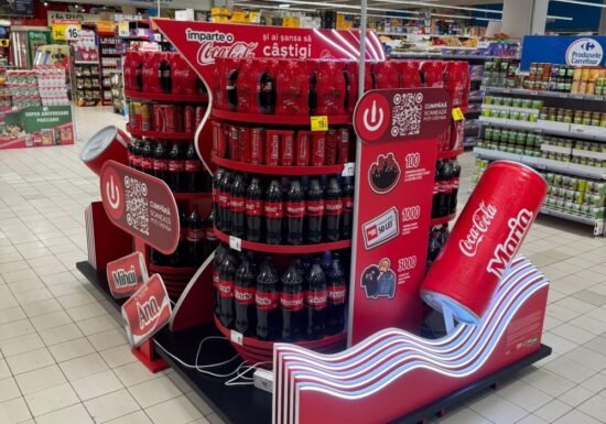 Carrefour semnează un acord unic cu îmbuteliatorii Coca-Cola pentru reducerea deșeurilor de ambalaje și a emisiilor de carbon