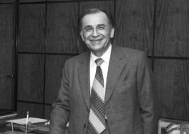 Un președinte pentru liniștea noastră, una imposibil de găsit după 35 de ani de la prăbușirea comunismului: Ion Iliescu 1930 - 2025