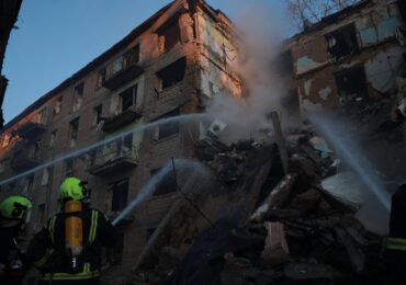 Ziua 1641 Un nou atac la Kiev. "Teroare deliberată" la Krivoi Rog. Rafinărie lovită la 900 km de front. Șantajul FSB