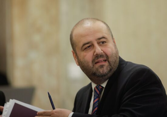 A day before his appointment to Constitutional Court, Mihai Busuioc gave away his apartment, becoming eligible for an official residence
