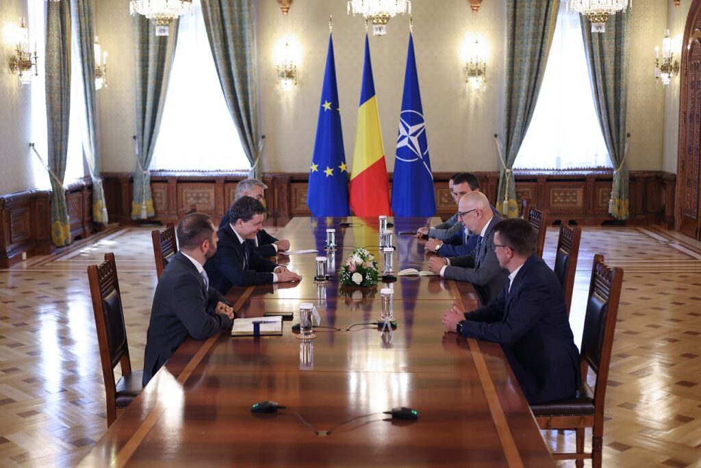 Românii nu vor premier independent, dar vor alegeri anticipate – sondaj Avangarde