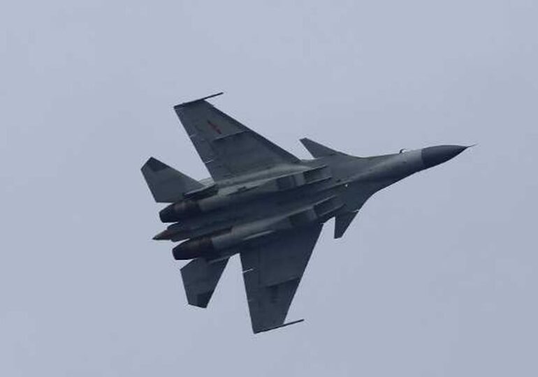 Incident alarmant în Pacific: Un avion de vânătoare chinez s-a apropiat periculos de o aeronavă japoneză