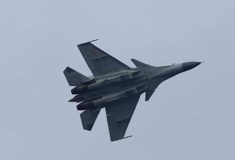 Incident alarmant în Pacific: Un avion de vânătoare chinez s-a apropiat periculos de o aeronavă japoneză