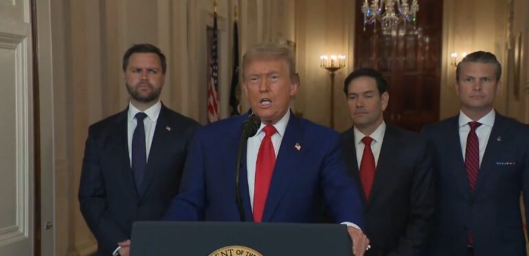 <span style="color:#990000;">LIVE</span> SUA au atacat situri nucleare din Iran. Trump: Bătăușul Orientului Mijlociu trebuie să facă pace. Iranul: S-a depășit „o linie roșie uriașă”. Piețele financiare, în alertă