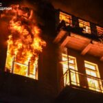 Ziua 1215 Rusia atacă pe tot frontul de est. Avansul spre Sumî, oprit momentan. Orban – eșec total. Ucraina, lăsată pe margine la summitul NATO