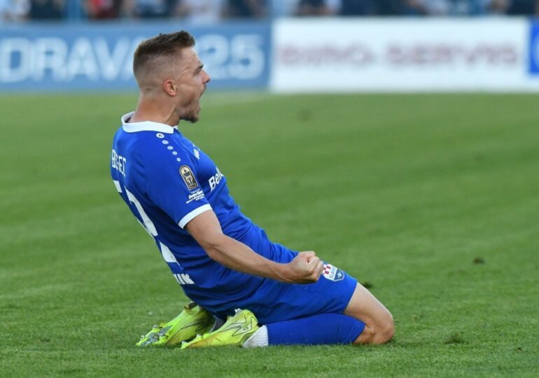 CFR Cluj pregătește al treilea transfer al verii: Întăriri pentru Dan Petrescu