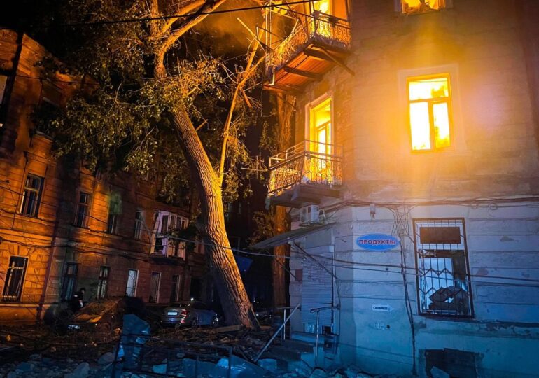 Ziua 1204 Dronele au făcut prăpăd în Harkov, atac nocturn în orașul în care s-a dus Nicușor Dan. Explozii la o fabrică de praf de pușcă din Rusia (Video)