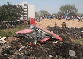 Tragedia aviatică din India: A fost găsită una dintre cutiile negre. Ancheta urmărește 3 piste