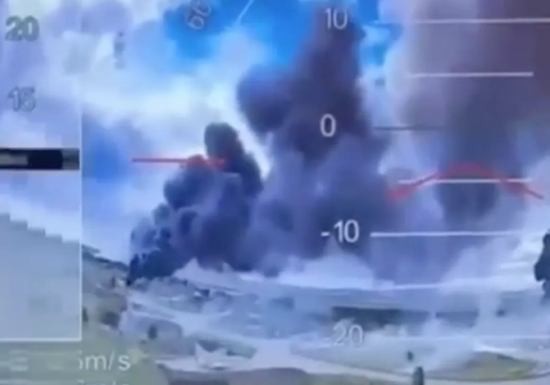 Primele imagini din satelit cu bombardierele rusești distruse de dronele ucrainene