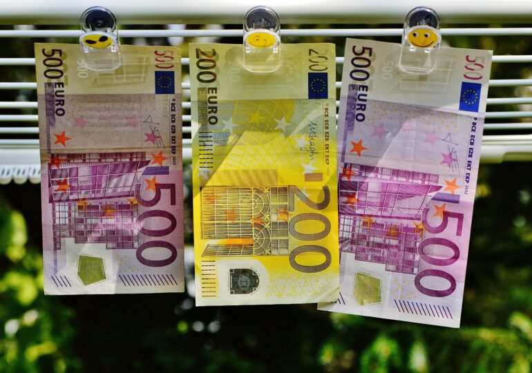România, pusă la colț de Consiliul Europei pentru ineficiența în combaterea spălării banilor