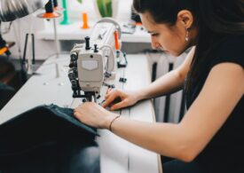 Concurența asiatică și scumpirile din România duc la faliment o companie de top. Sute de angajați sunt concediați