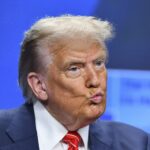 Macron îi cere lui Trump să pună capăt războiului comercial, după acordul NATO privind cheltuielile de apărare