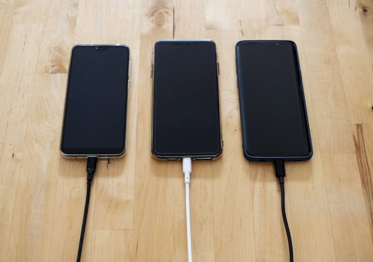 Durabilitate versus design - Ce aleg utilizatorii moderni în materie de telefoane