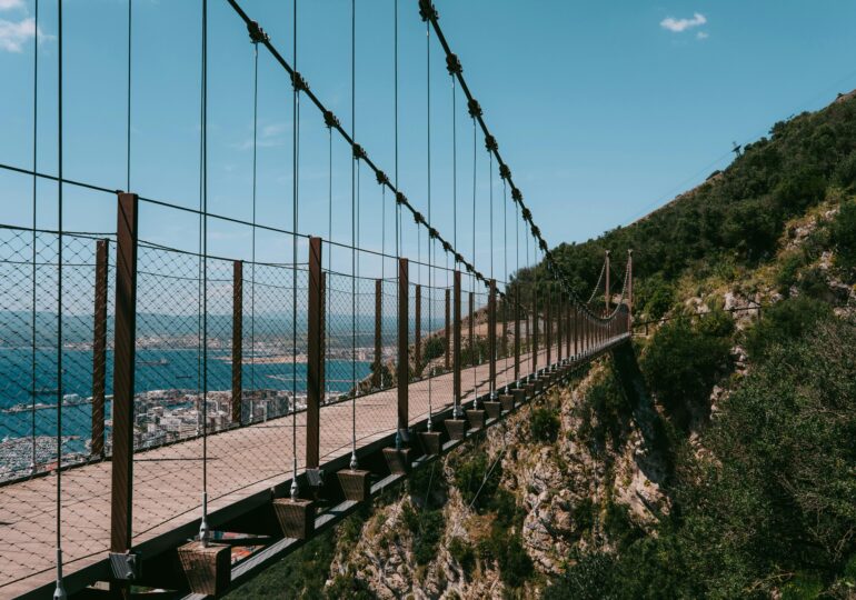 Cade și ultimul zid al Europei: Gibraltarul rămâne britanic, dar intră în Schengen
