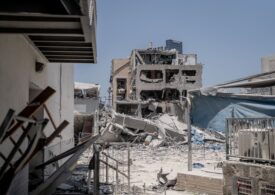 <span style="color:#990000;">Războiul Israel-Iran, ziua 7</span> Teheranul, sub foc. Israelul a țintit un reactor cu apă grea, Iranul lovește un spital (Video)