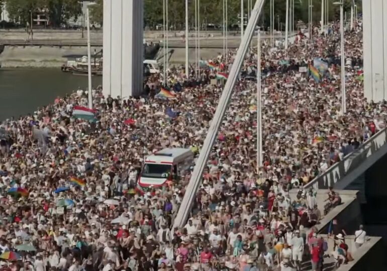 Participare uriașă la marșul Budapest Pride, după ce acesta a fost interzis de Orban (Video)