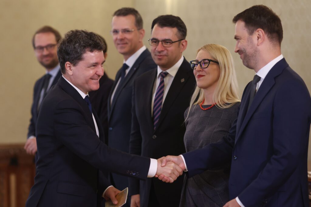 BUCURESTI - PRESEDINTE - CONSULTARI CU PARTIDELE -
