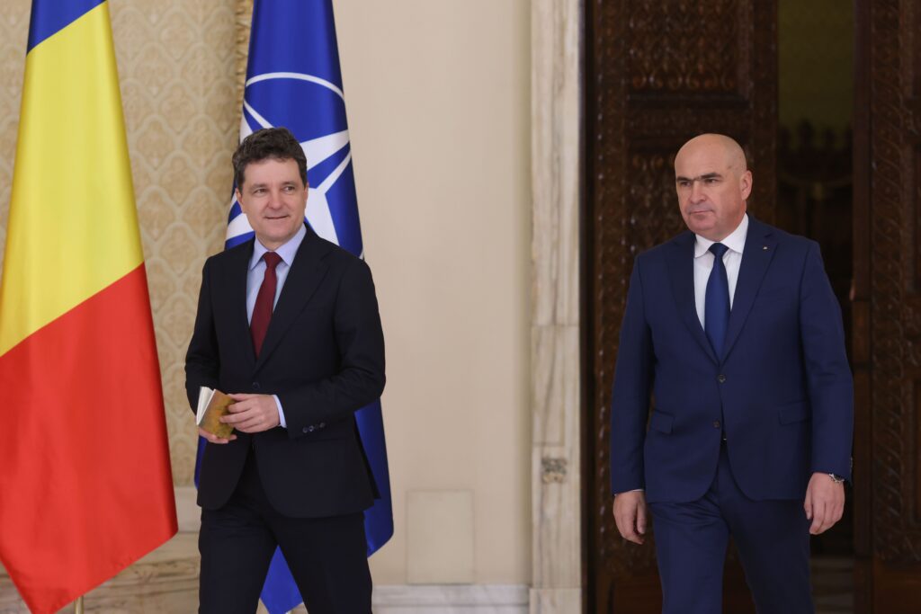 Bolojan îl contrazice pe Nicușor Dan: Nu era posibilă corecția fiscală fără creșterea TVA