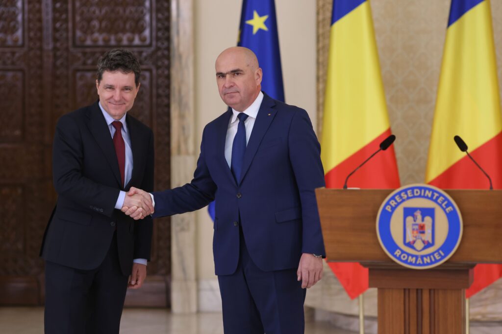 Bolojan spune că nu se pune problema să candideze la prezidențiale, dacă e și Nicușor Dan în cursă