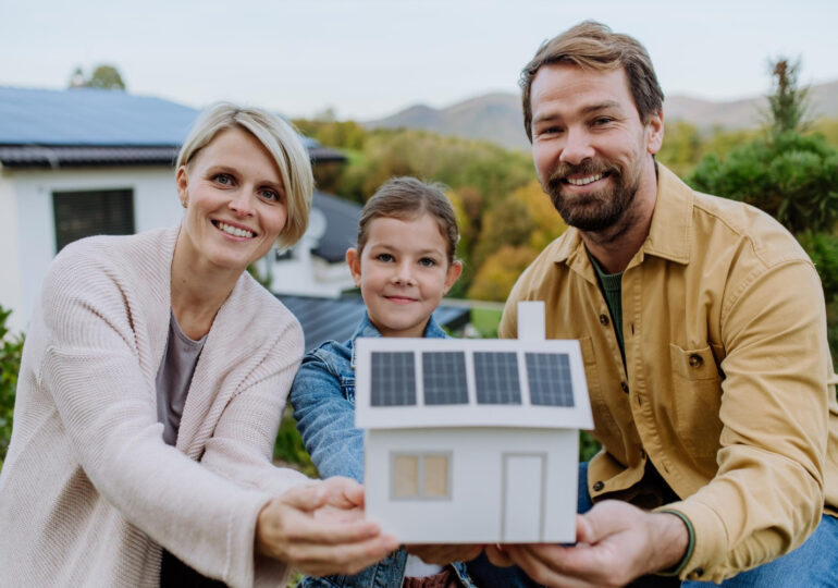 Ce trebuie să știi înainte de a cumpăra un sistem fotovoltaic