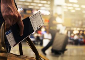 12 ani de negocieri pentru mai puține drepturi: Pasagerii primesc despăgubiri doar după întârzieri mai mari ale avioanelor