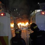 Violențe fără sfârșit și vânătoare de români în Irlanda de Nord. Steagul britanic, pavăză contra răzbunării (Foto & Video)