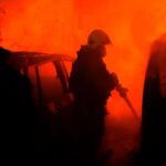 Ziua 1257 Kievul lovit de rachete, explozii la centrala Zaporojie. Foc la un depozit de petrol din Rusia. Zelenski numește un nou șef al Forțelor Aeriene (Foto & Video)