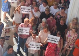 Val de proteste ale bugetarilor din toată țara: Ni se taie sporul, dar pensiile speciale rămân! (Foto & Video)