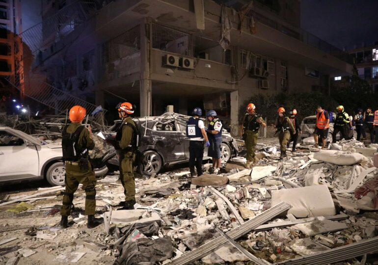 Război Israel - Iran, ziua patru Teheranul evacuat, Haifa în flăcări. Frontul diplomatic eșuează. Khamenei, ascuns într-un buncăr (Video)